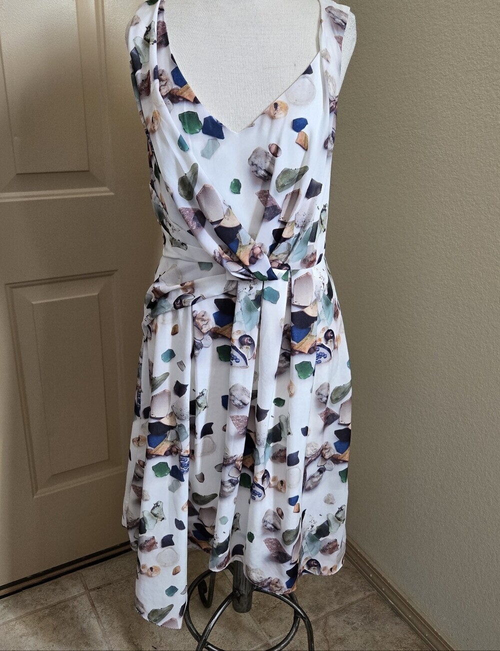 Anthropologie Meadow Rue Beach Treasures Dress featuring a sea glass pattern 8